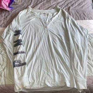 Women’s PINK long sleeve top